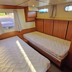 Interieur van de Sara Elite; twin room