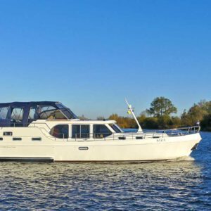 Sara Elite op het Sneekermeer