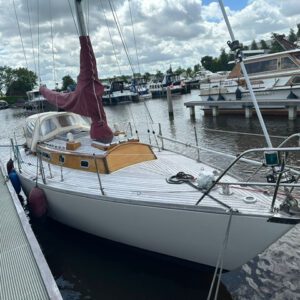 ROYAL HUISMAN 33