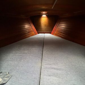 ROYAL HUISMAN 33