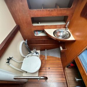 ROYAL HUISMAN 33