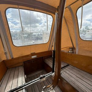 ROYAL HUISMAN 33