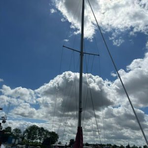 ROYAL HUISMAN 33