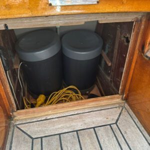 ROYAL HUISMAN 33