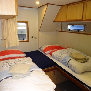 Sneek 12 persoons boot huren