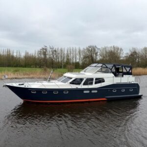 Vahalis Elite boot huren