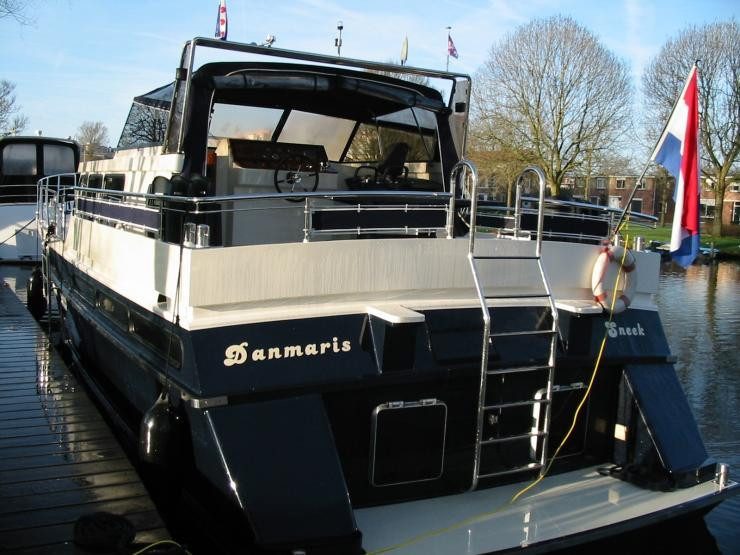 Danmaris kajuitjacht huren Friesland