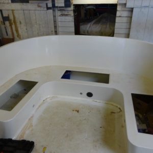 Jachtonderhoud vooraanzicht van boot